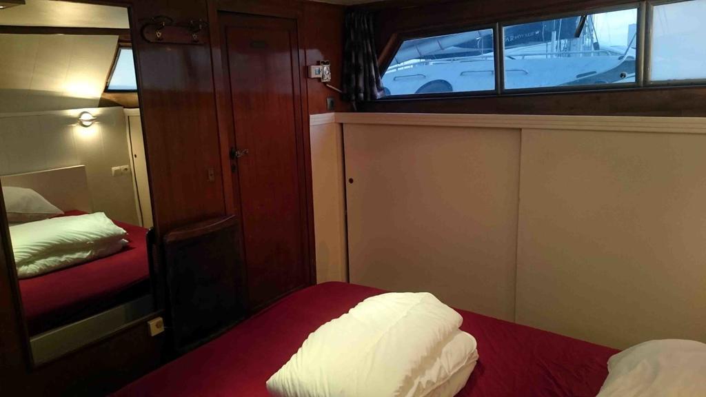 Отель Yacht Bateau Moteur Benetti 19M Сет Экстерьер фото