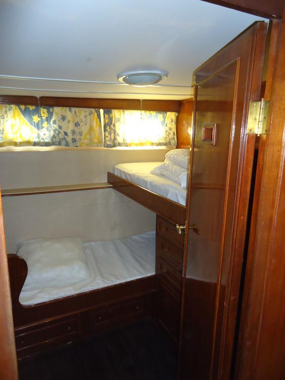 Отель Yacht Bateau Moteur Benetti 19M Сет Экстерьер фото